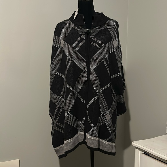 croft & barrow Sweaters - NWT Croft and Barrow S/M sweater poncho